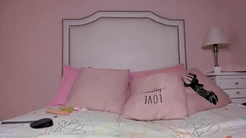 Snapshot of kimapril chatting on 03/12/25, 11:22 April online show from 03/12/25, 11:22