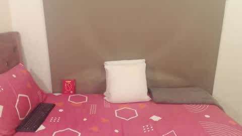 Snapshot of kimberjamesxx chatting on 03/21/26, 02:38 DANIELA online show from 03/21/26, 02:38