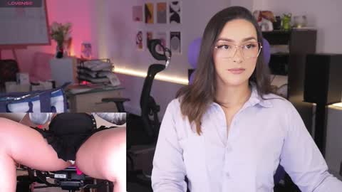 Snapshot of kimberly_clars chatting on 03/07/26, 05:54 Kimberly 1200-1900 GMT-5 online show from 03/07/26, 05:54