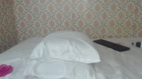 Snapshot of kimberly_perez__ chatting on 01/14/25, 02:40 Kimberly online show from 01/14/25, 02:40