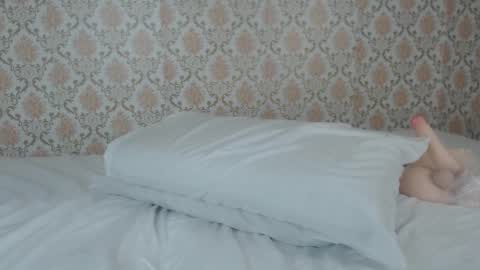 Snapshot of kimberly_perez__ chatting on 02/10/25, 02:08 Kimberly online show from 02/10/25, 02:08
