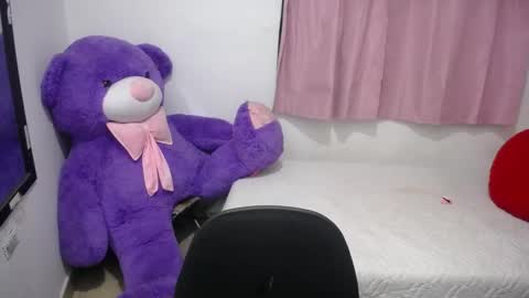 Kim online show from 11/26/25, 10:49