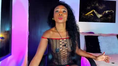 Snapshot of kimberlybanks2 chatting on 02/07/25, 07:49 Kimberly Banks online show from 02/07/25, 07:49