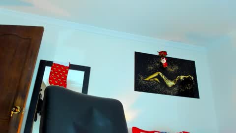 Snapshot of kimberlybanks2 chatting on 12/20/25, 01:07 Kimberly Banks online show from 12/20/25, 01:07