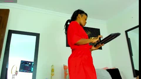 Snapshot of kimberlybanks2 chatting on 05/17/26, 10:00 Kimberly Banks online show from 05/17/26, 10:00