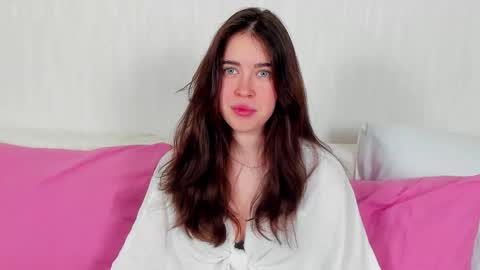 Snapshot of kimberlybond chatting on 12/14/25, 07:18 KimberlyBond online show from 12/14/25, 07:18