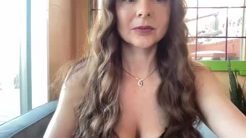 Snapshot of kimberlyfaysantana chatting on 03/11/25, 05:35 Kimber online show from 03/11/25, 05:35