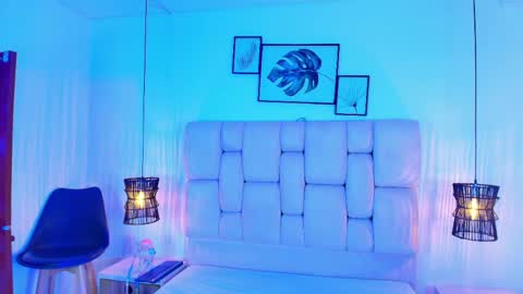 kimberlyfox_t online show from 05/20/26, 12:33