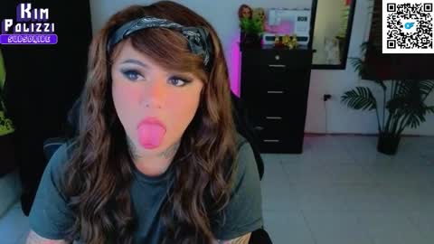 Snapshot of kimberlygati2 chatting on 10/18/25, 02:58 Kimberly Polizzi     online show from 10/18/25, 02:58