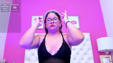 Snapshot of kimberlymorgann chatting on 12/03/25, 11:41 KIM online show from 12/03/25, 11:41