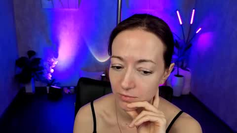 Kimberly online show from 02/18/25, 05:10