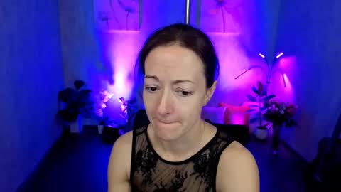 Kimberly online show from 03/09/25, 04:33