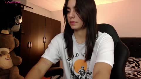 Snapshot of kimcandy_ chatting on 09/24/25, 02:48 CAMI online show from 09/24/25, 02:48