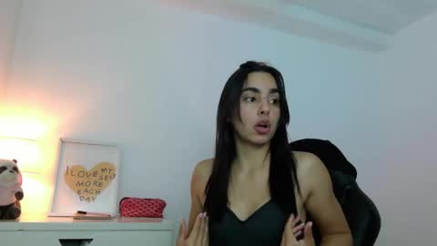 Snapshot of kimcandy_ chatting on 04/14/26, 03:34 CAMI online show from 04/14/26, 03:34