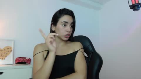 Snapshot of kimcandy_ chatting on 04/28/26, 01:37 CAMI online show from 04/28/26, 01:37