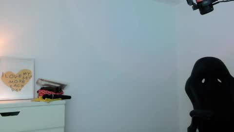Snapshot of kimcandy_ chatting on 05/06/26, 01:14 CAMI online show from 05/06/26, 01:14