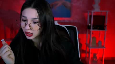 Snapshot of kimclarks chatting on 09/12/25, 04:51 kimclarks online show from 09/12/25, 04:51