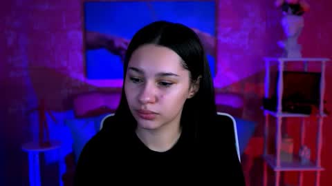 Snapshot of kimclarks chatting on 10/01/25, 09:04 kimclarks online show from 10/01/25, 09:04