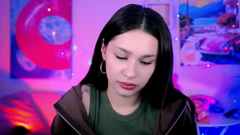 Snapshot of kimclarks chatting on 10/04/25, 04:49 kimclarks online show from 10/04/25, 04:49