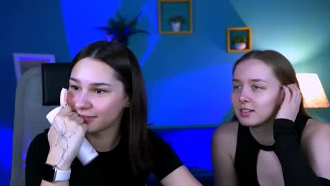 Snapshot of kimclarks chatting on 10/10/25, 06:29 kimclarks online show from 10/10/25, 06:29