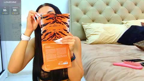 KIm online show from 04/12/26, 09:36