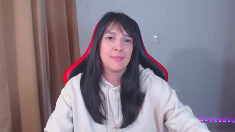 Snapshot of kimflexible_ chatting on 01/05/25, 03:32 Kim 3 online show from 01/05/25, 03:32