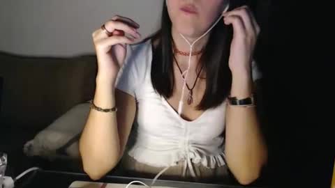 Snapshot of kimi_3_3 chatting on 02/11/26, 02:27 kimi_3_3 online show from 02/11/26, 02:27