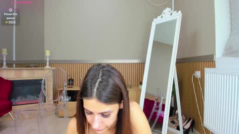 kimi_ivy online show from 02/16/25, 05:26