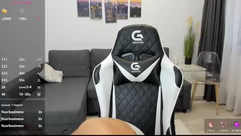 kimi_ivy online show from 09/21/25, 04:14