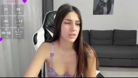 kimi_ivy online show from 12/17/25, 04:18