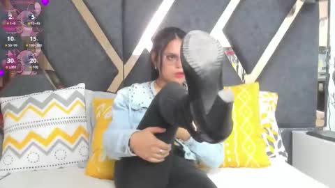 Snapshot of kimianal chatting on 11/14/25, 01:54 Kimy online show from 11/14/25, 01:54