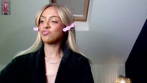     Help me reach 100 thumbs up  online show from 03/04/26, 12:38