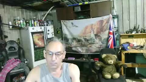 Snapshot of kimintheshed chatting on 04/10/26, 11:04 kimintheshed online show from 04/10/26, 11:04