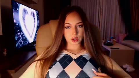 Kim Lee  online show from 12/28/24, 04:09