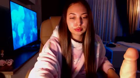 Kim Lee  online show from 12/30/24, 12:43