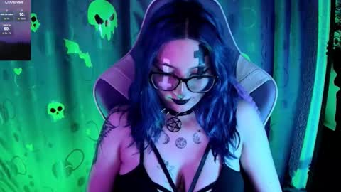   online show from 11/20/25, 03:01