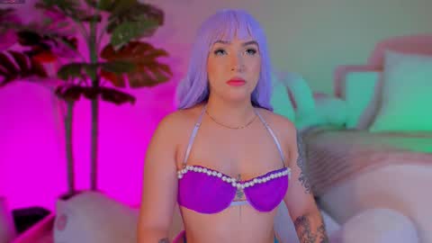 Snapshot of kimm_rosee chatting on 11/02/25, 01:57 Kim online show from 11/02/25, 01:57