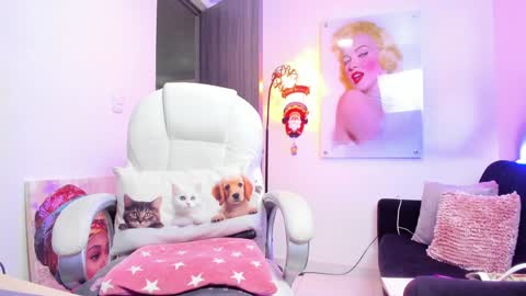 kimmberly_saenz_ online show from 12/23/24, 10:23