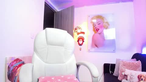 kimmberly_saenz_ online show from 12/28/24, 10:55