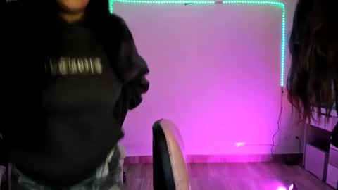 kimmi online show from 12/31/24, 01:04