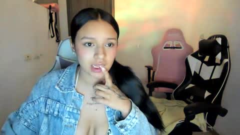 kimmi online show from 09/24/25, 11:08