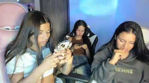 kimmi online show from 09/30/25, 11:10