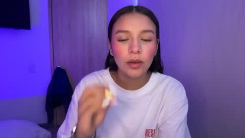 kimmi online show from 06/26/26, 03:16