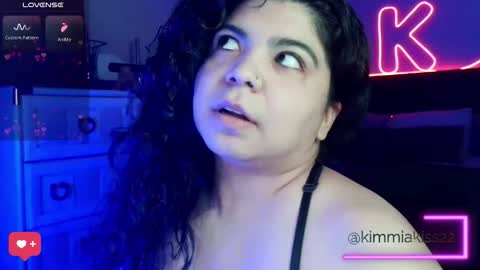 Snapshot of kimmiakiss22 chatting on 02/28/26, 02:01 Kimmi online show from 02/28/26, 02:01