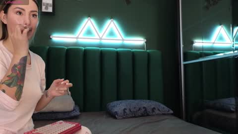 Kimmie online show from 12/14/24, 07:25