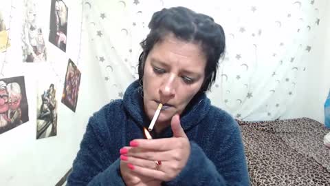 Snapshot of kimmy_sander1 chatting on 01/04/25, 07:44 Kimmy online show from 01/04/25, 07:44