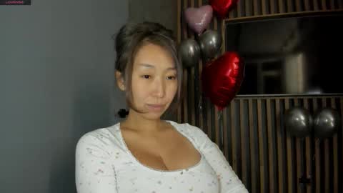 Snapshot of kimmy_sunn chatting on 02/18/26, 05:42 Kimmy online show from 02/18/26, 05:42