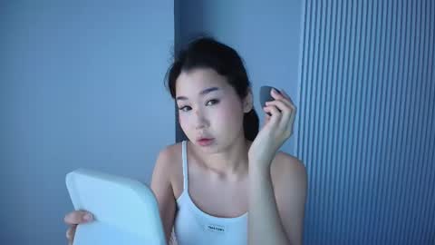 Kimi online show from 04/26/26, 03:37