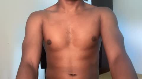 Snapshot of kinda_horny_right_now chatting on 05/21/26, 05:47 Isaac online show from 05/21/26, 05:47