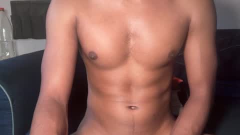Snapshot of kinda_horny_right_now chatting on 06/10/26, 07:29 Isaac online show from 06/10/26, 07:29